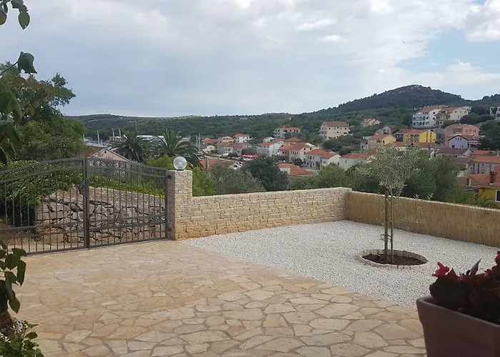 Apartment Azaleja