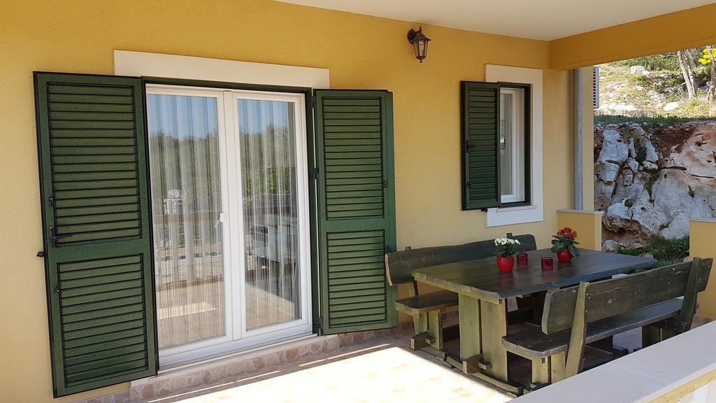 Apartment Azaleja *