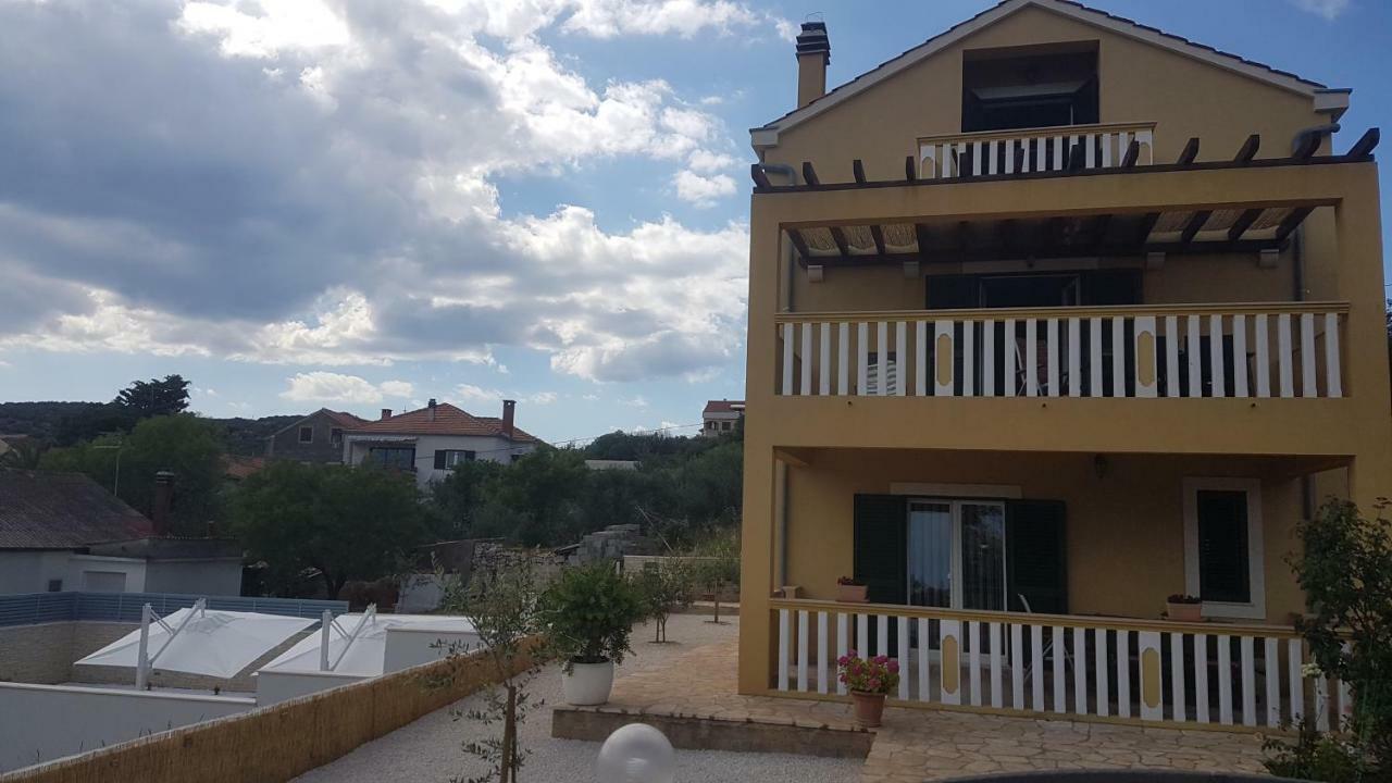 Apartment Azaleja