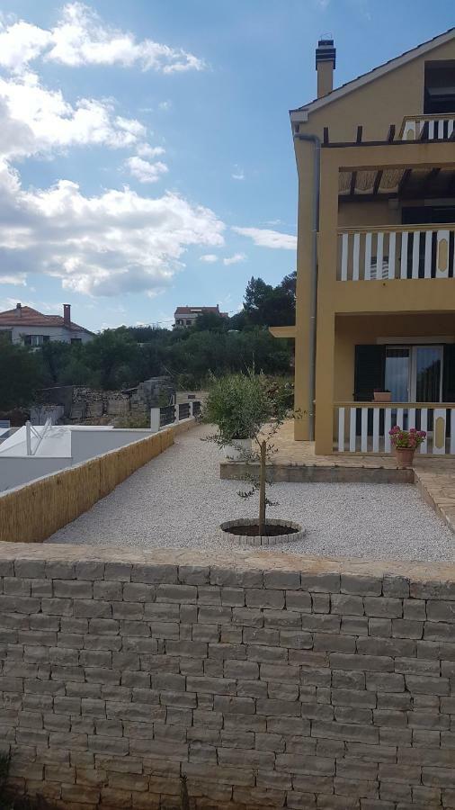 Apartment Azaleja