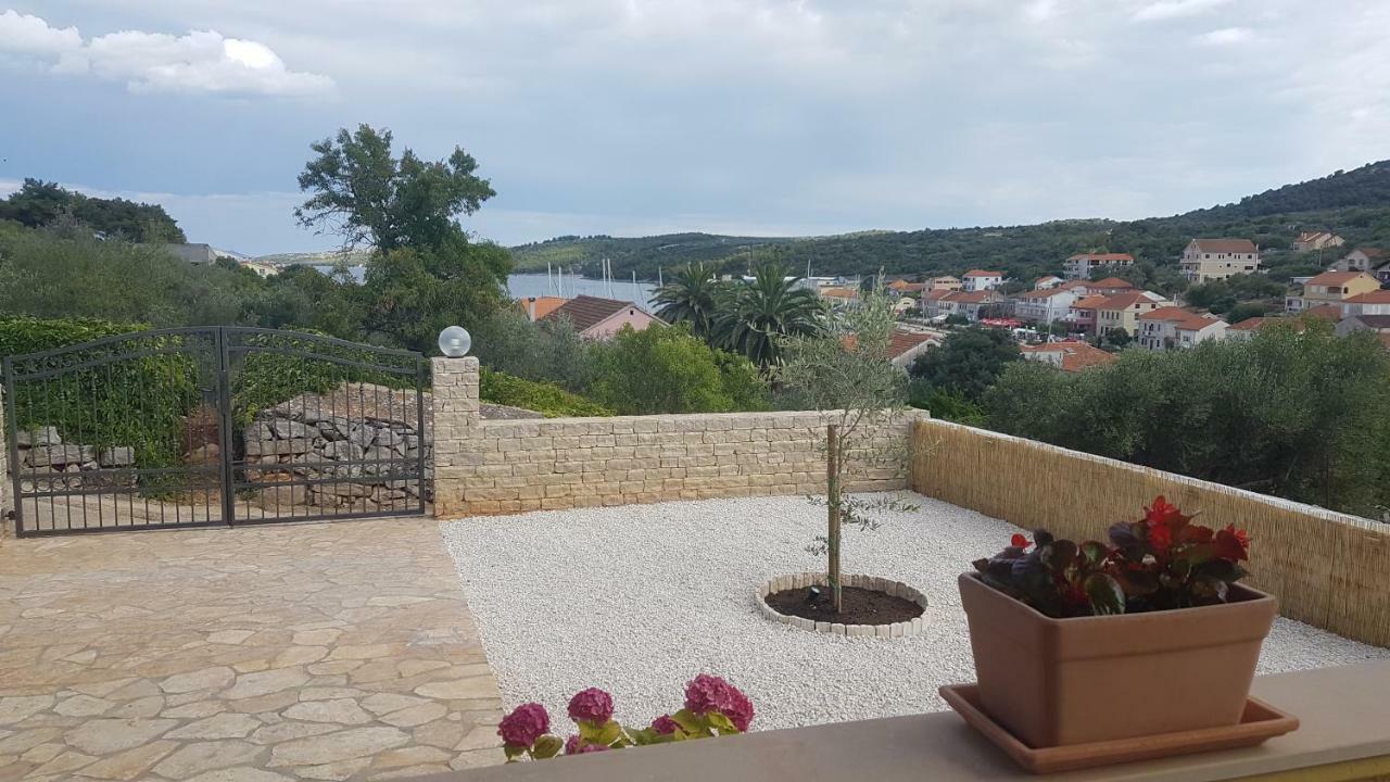Azaleja Apartment Sali